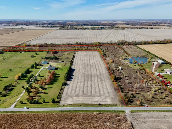 16280 Parrish Ave, Lowell, IN 46356