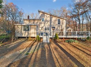 542 Main St, Hopkinton, RI 02833