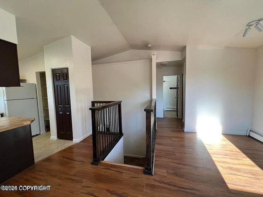 2 bed, 2.0 bath, 850 sqft, $1,975 — Photo 3