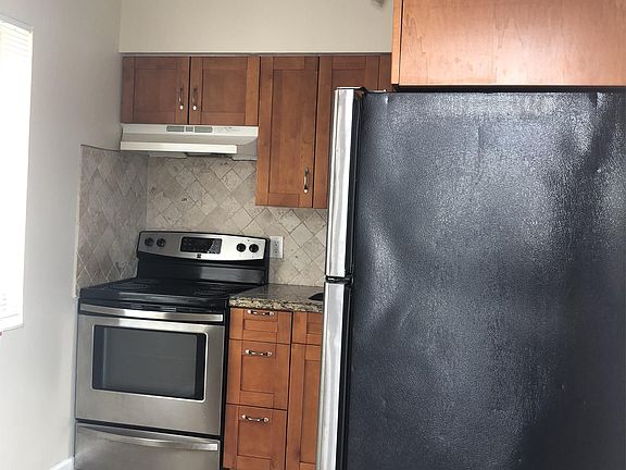 5th image of 1800 NE 56th St APT 3