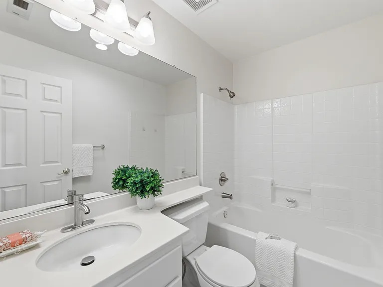 6349 Holly Gillingham Ln — Photo 8