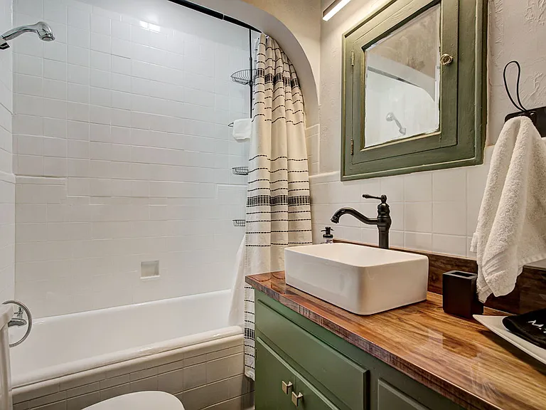2215 W Broadway Ave #1 — Photo 14