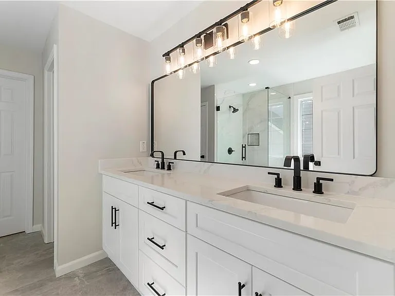 1025 Rome Dr — Photo 14