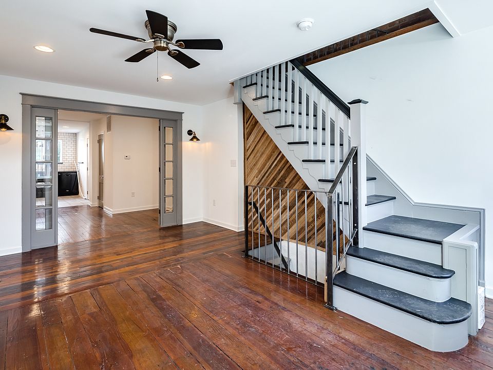 1st image of 2313 Coral St
