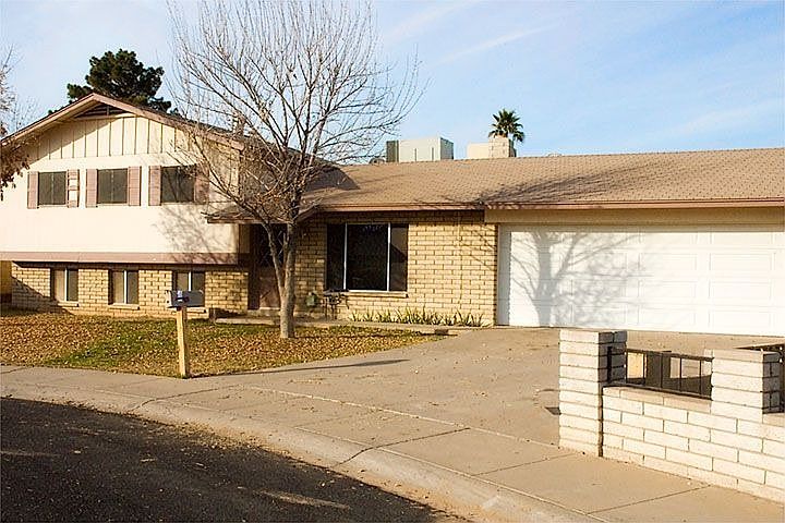 Beautiful raised ranch style