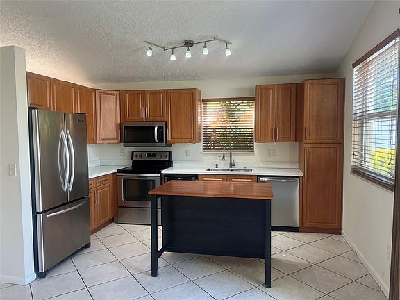 3rd image of 15827 NW 16th Street