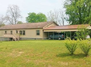 25 River Dr, Alderson, WV 24910