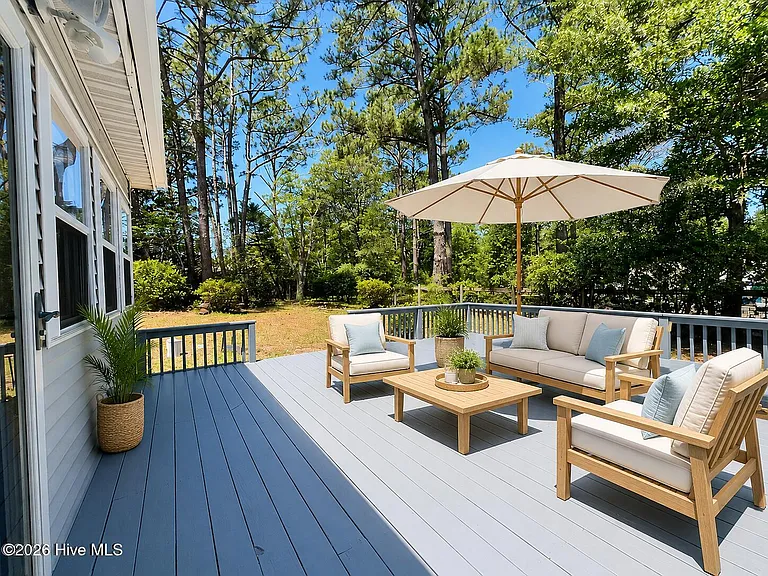 1093 Harbor Dr SW — Photo 26