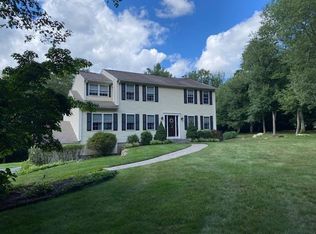 83 Rolling Hill Dr, Exeter, RI 02822