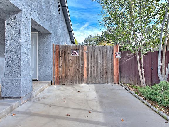 5th image of 2682 Vista Laguna Ter