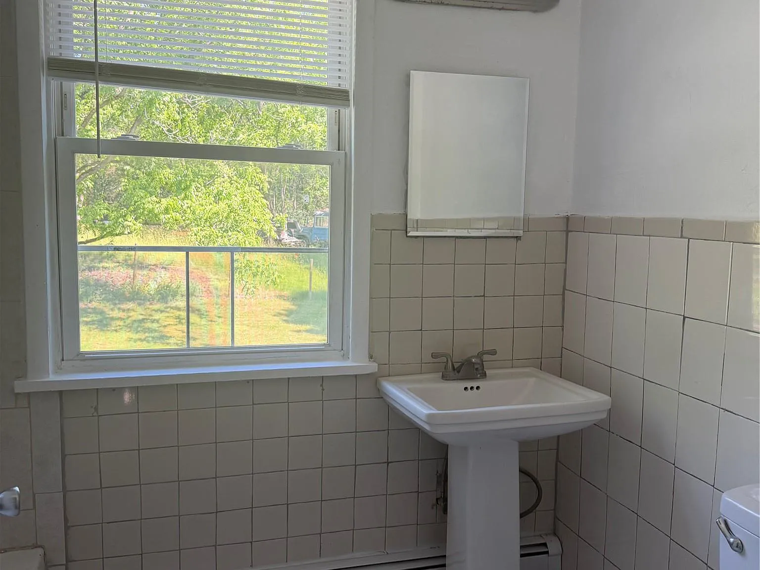 2 bed, 1.0 bath, 1100 sqft, $1,800 — Photo 3