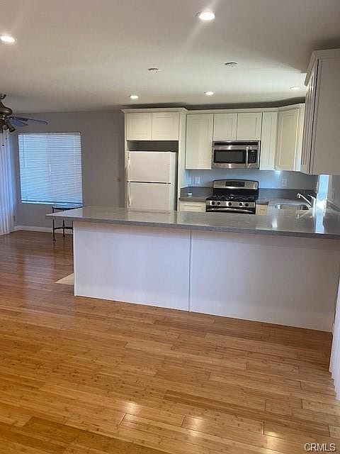 1st image of 3333 NE 34th St