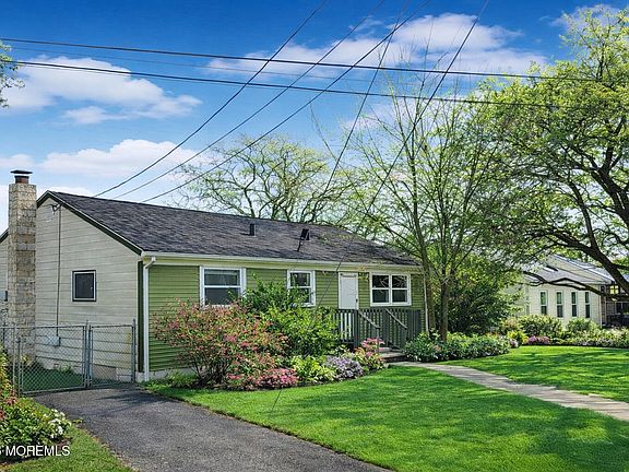 2nd image of 385 Delaware Drive