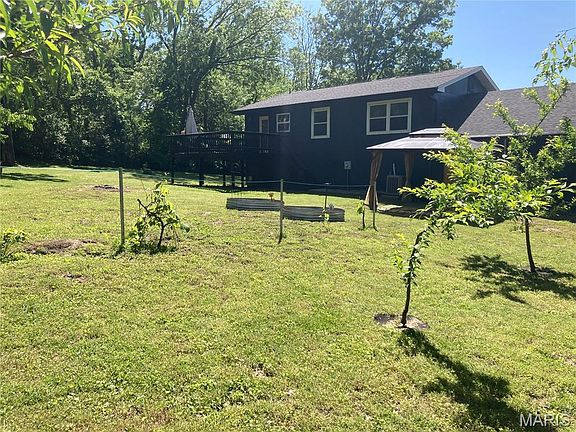 5th image of 800 Greenbriar Dr