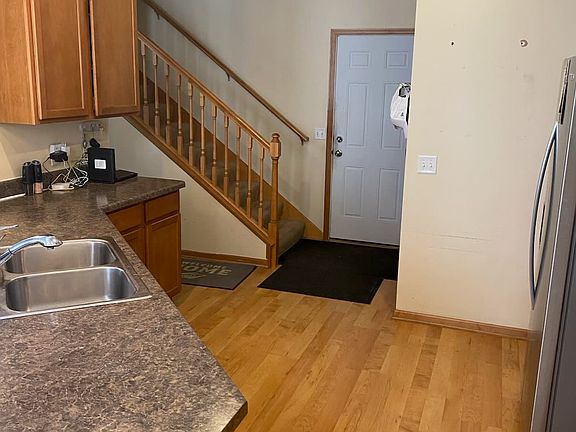 5th image of 3472 Cherry Ln Unit F