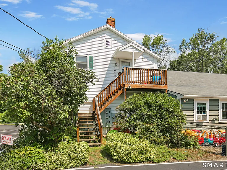1129 E Route 169 — Photo 4