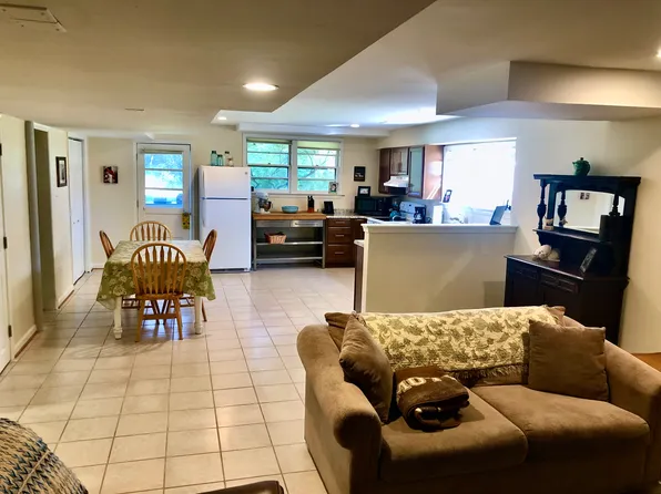 1712 Merrifields Dr #1, Silver Spring, MD 20906