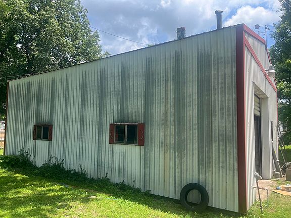 5th image of 2220 W Hovekamp Rd