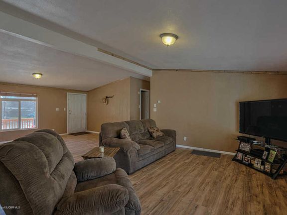 5th image of 1055 N Auburn Ave