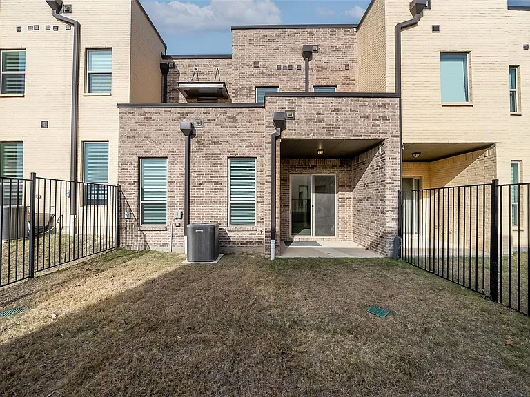 1059 Maverick Dr — Photo 27