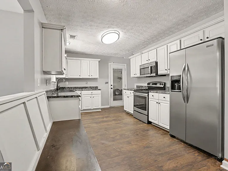 4394 Cross Ln — Photo 3