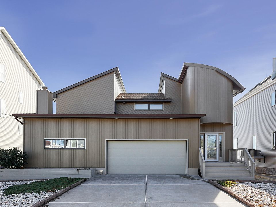1st image of 79 Bay Breeze Dr