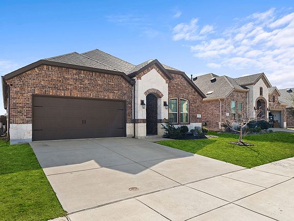 2nd image of 11216 Klondike Ln
