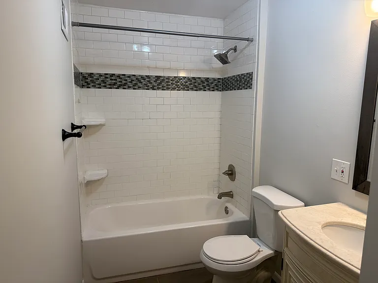 1514 Yale Ave #A — Photo 8