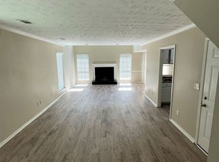 6662 E Windsor Ln, Norcross, GA 30093