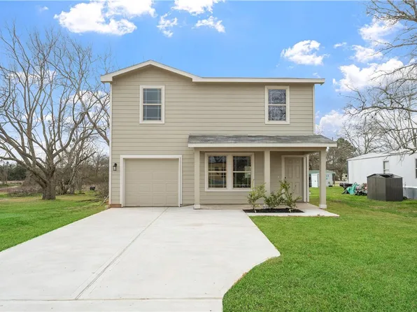 613 21st St, Hempstead, TX 77445