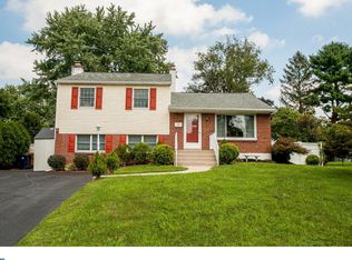 123 Woodlyn Ave, Willow Grove, PA 19090