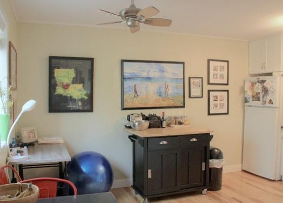 Kitchen-Dining Room - Rolling island