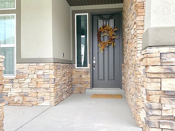 3rd image of 2618 N Wallace Way