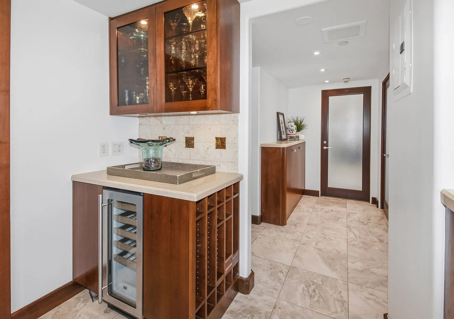 1810 Avenida Del Mundo #104 — Photo 4