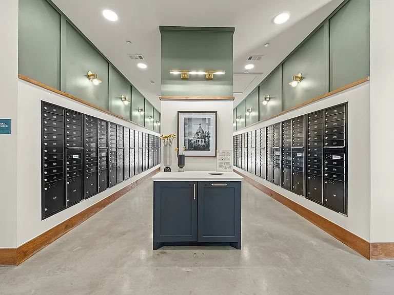 Marlowe Denton — Photo 18