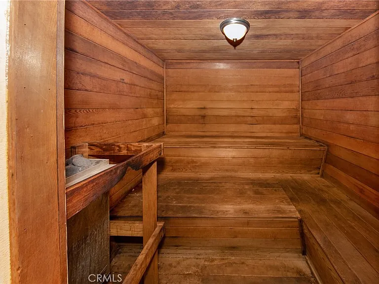 5349 Newcastle Ave #18 — Photo 20