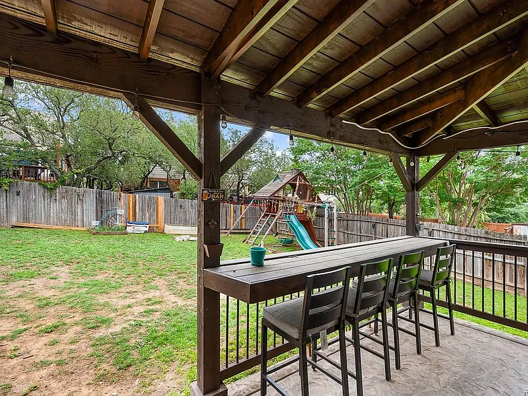 3911 Valencia Peak — Photo 22