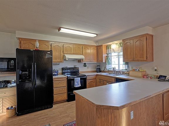 2nd image of 5232 93rd Pl NE