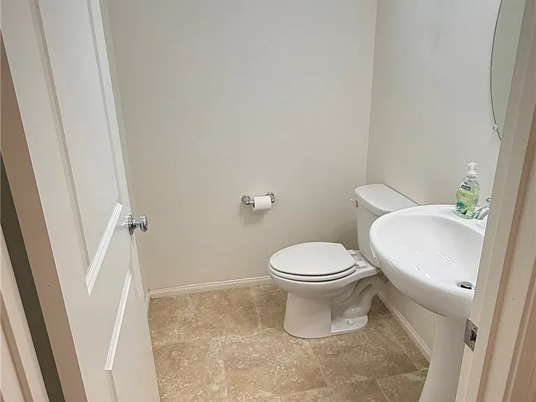 42688 Azure St — Photo 15
