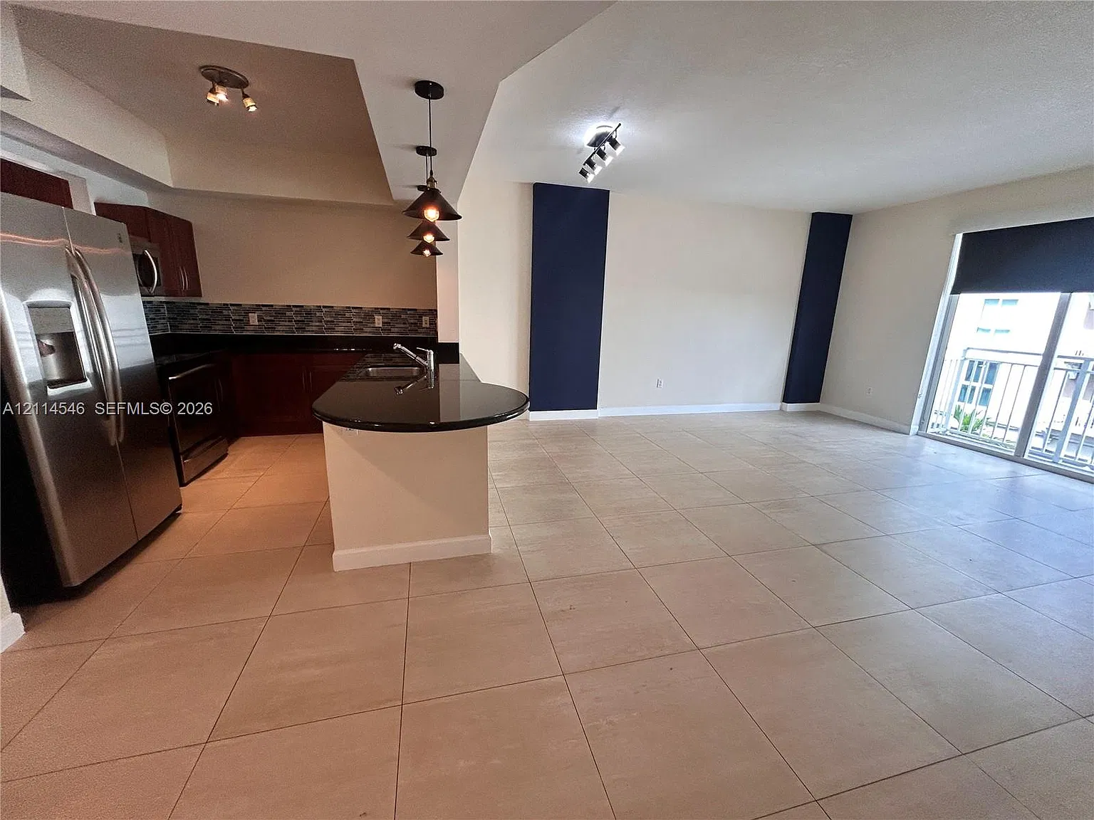 Downtown Dadeland Condo — Photo 4