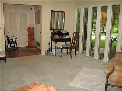 3rd image of 939 Oakcreek Dr