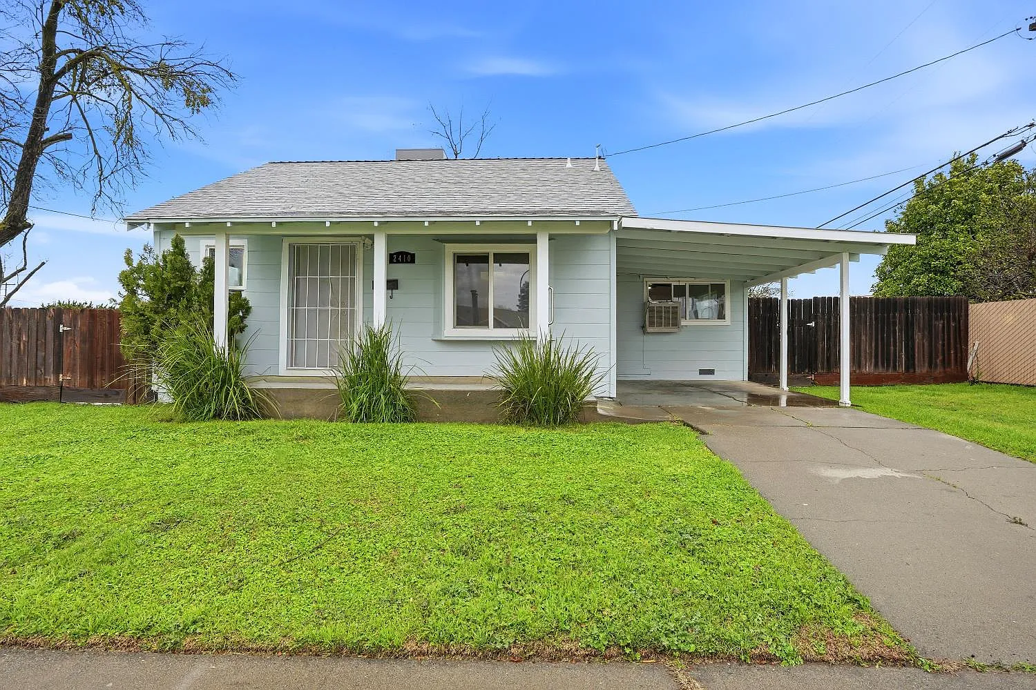 2410 E Gerard Ave photo 1