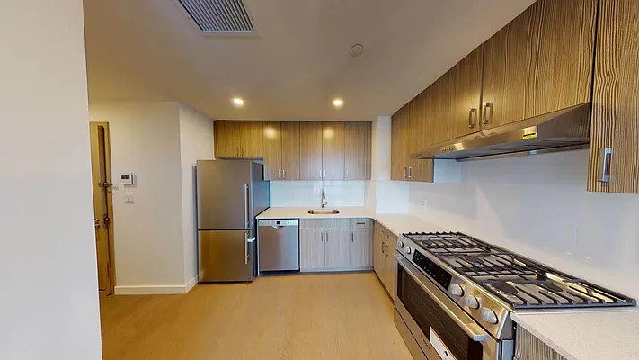 Rented by YouYork Management LLC | media 19