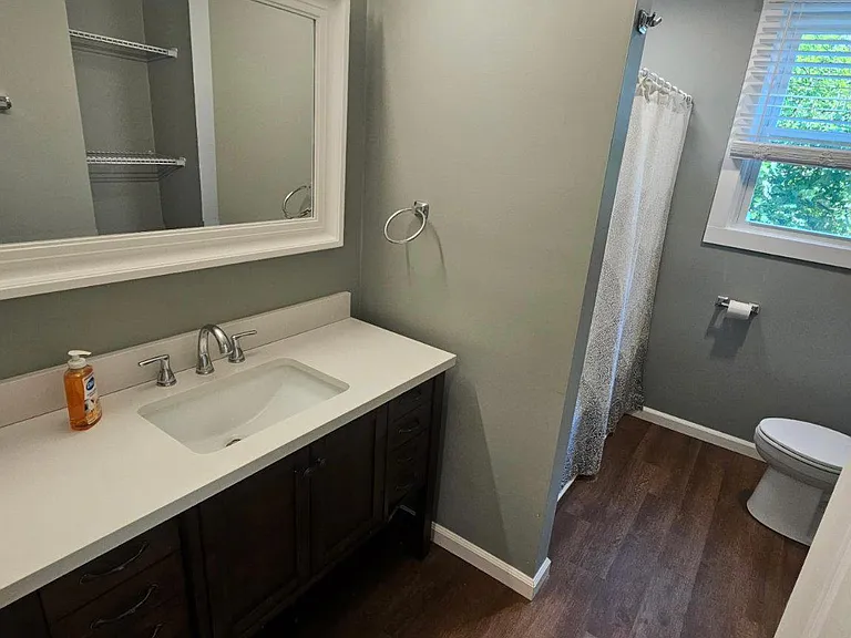 645 Roberts Ave — Photo 8