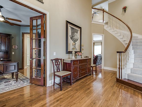 5th image of 1813 Cypress Point Dr