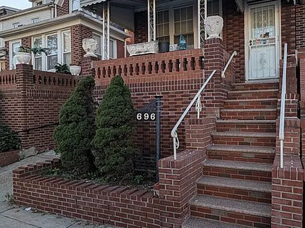 696 E 52nd St, Brooklyn, NY 11203