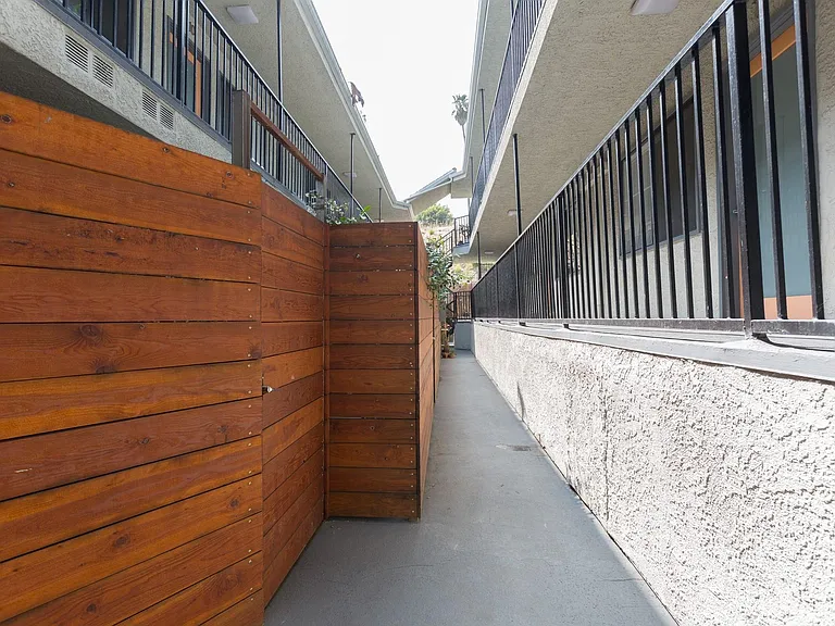 6208 Arroyo Glen St #6 — Photo 16