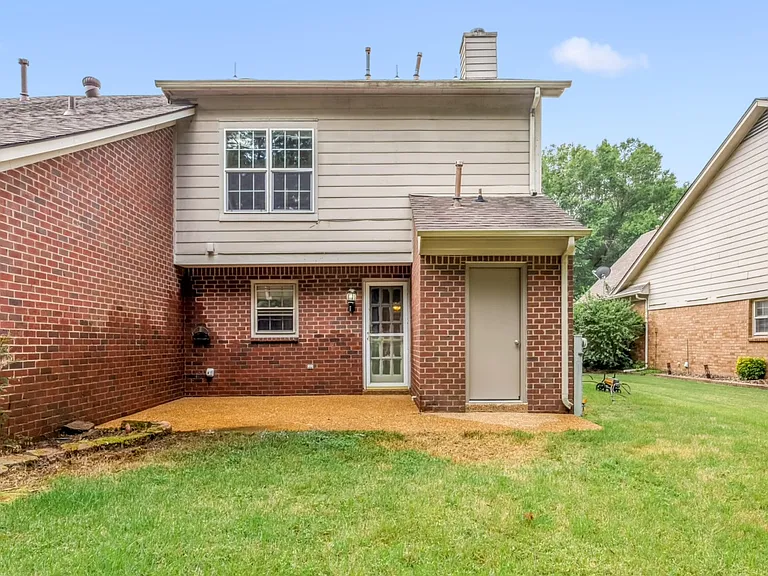 3968 Sawgrass Dr — Photo 8