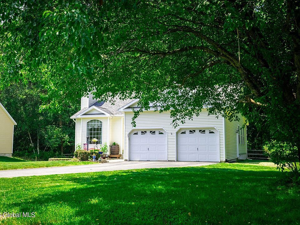 27 Suffolk Lane, Gansevoort, NY 12831 Zillow