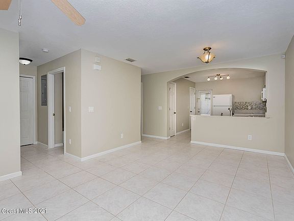 3rd image of 950 Luminary Cir APT 103
